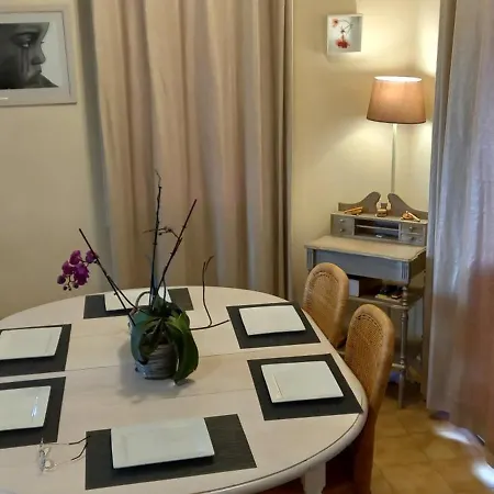 Maison Malpas125 Holiday home Accons